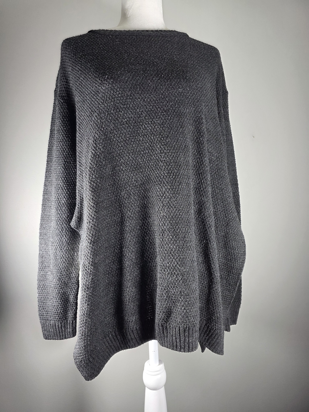 Boohoo Women’s Charcoal Gray Oversized Knit Sweater Size 20 Long Sleeve